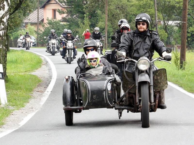 Motorkáři projeli česko-polským pohraničím. 