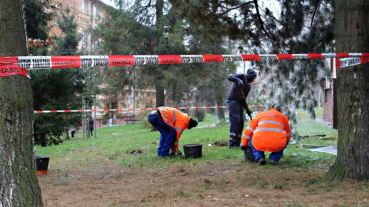 Den po požáru v Těšíně: Zničený byt, pokažené Vánoce. Hořet mohlo od nabíječky