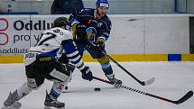 Havířovští hokejisté (v bílém) nestačili na Kladno a dál bojují o play-off.
