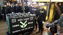 V Dole Lazy u Orlové ve čtvrtek 28.11. 2019 vyvezli poslední vozík uhlí. Skončila tak těžba.