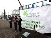 Generální ředitel výrobních závodů Emmanuel Chilaud při zahájení stavby továrny Mölnlycke Health Care v Havířově. 
