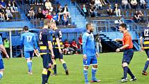 Havířovští fotbalisté (v modrém) přehráli Frýdlant jasně 3:0.