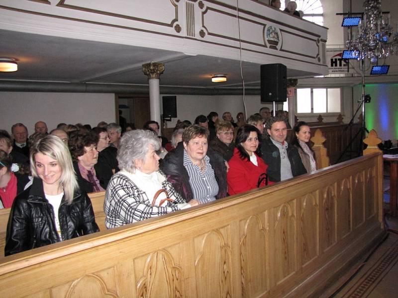 Koncert v evangelickém kostele na záchranu varhan. 