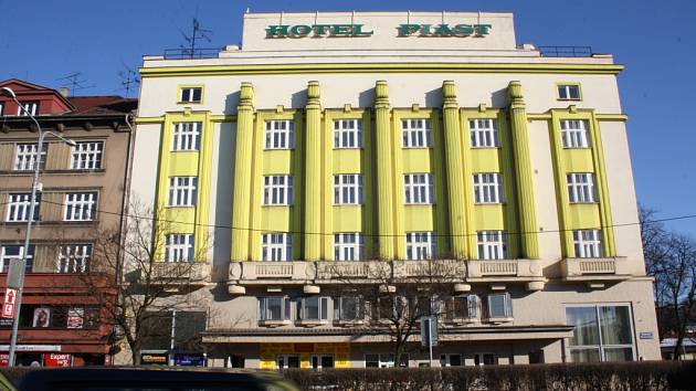Hotel Piast v Českém Těšíně v roce 2015.