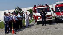 Dobrovolní hasiči z Horního Žukova pokřtili poslední srpnovou sobotu nový vůz, který dostali darem od města.