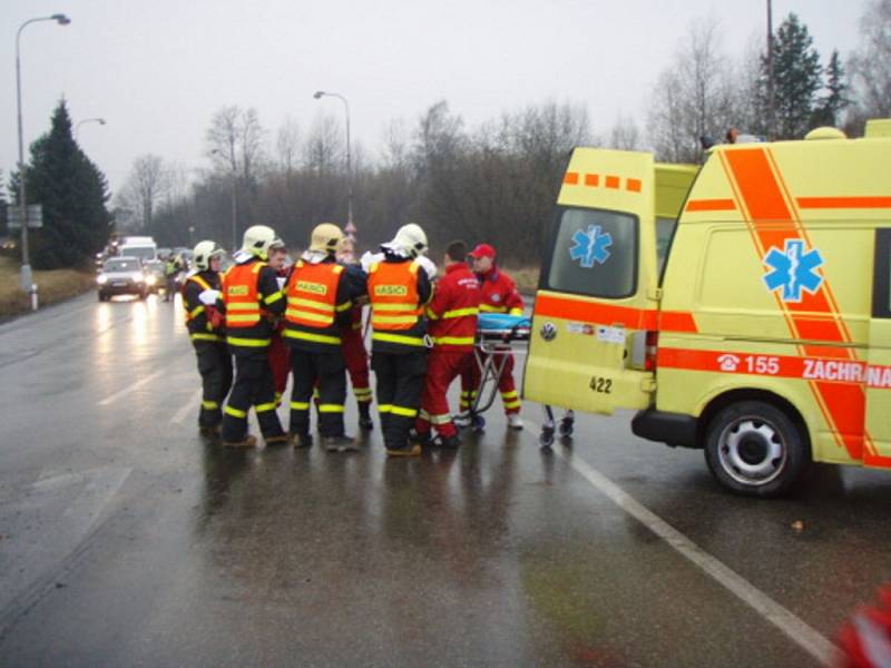 Zásah záchranářů u nehody v Orlové. 