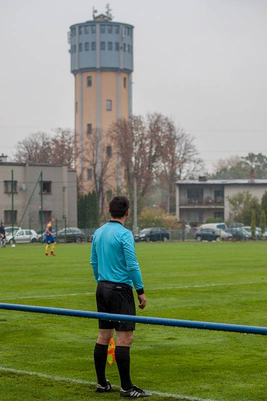 Divizní derby Bohumín - Havířov (v růžovém).