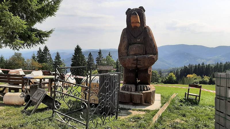 Kolářova chata na Slavíči šla k zemi. Majitel ji nechal kvůli napadení dřevomorkou zbourat.