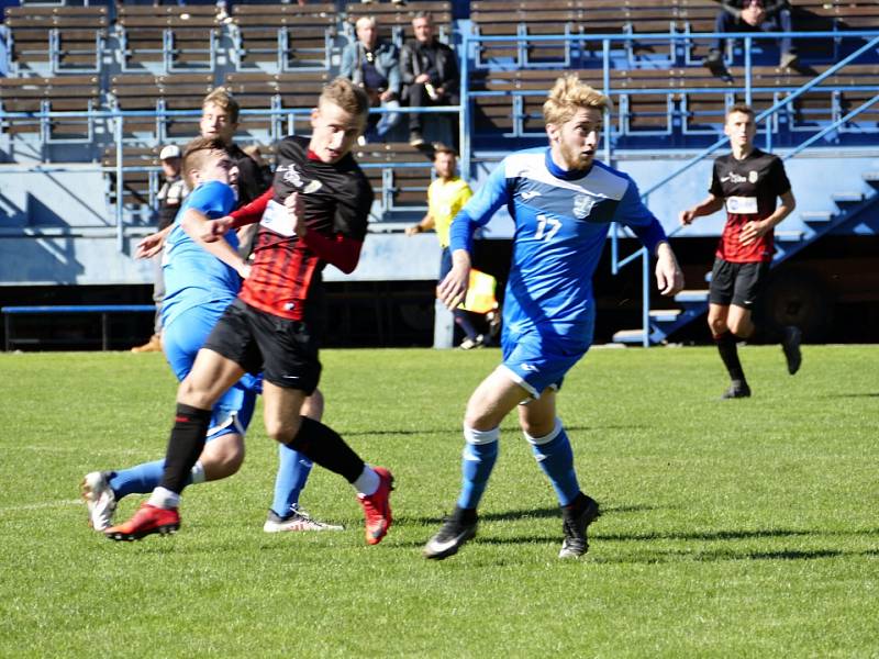 Z utkání Havířov (v modrém) - Opava B.