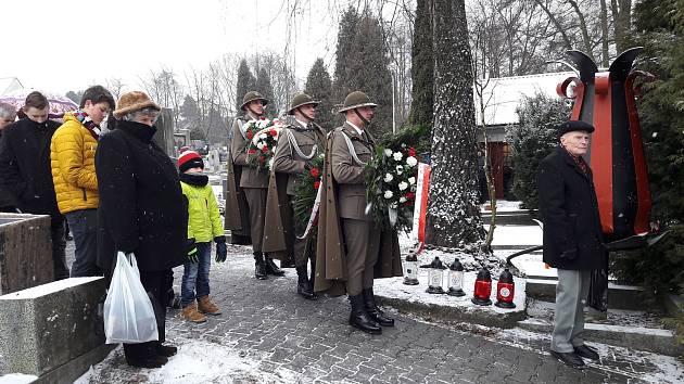 Ve Stonavě se v sobotu konal vzpomínkový akt při příležitosti 100 let od vypuknutí Sedmidenní války a zavraždění 20 polských vojáků ve Stonavě 26. 1. 1919.