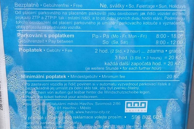 Ceník a informace o parkování a provozovateli parkoviště na automatu na Dělnické ulici.