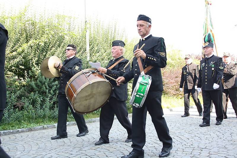 Zástupci OKD, města a hornických spolků dolů na Karvinsku položili při pietním aktu věnce, jako vzpomínku na kolegy a kamarády, kteří zemřeli při důlních neštěstích. 