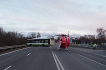 Řidič autobusu u Havířova zkolaboval za jízdy, lékaři mu již nepomohli.