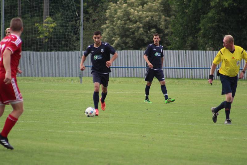 Dětmarovice (v modrém) - Šenov 0:0.