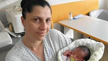 Adélka se narodila 24. února paní Nikole Herákové z Karviné. Po narození holčička vážila 3500 g a měřila 48 cm.