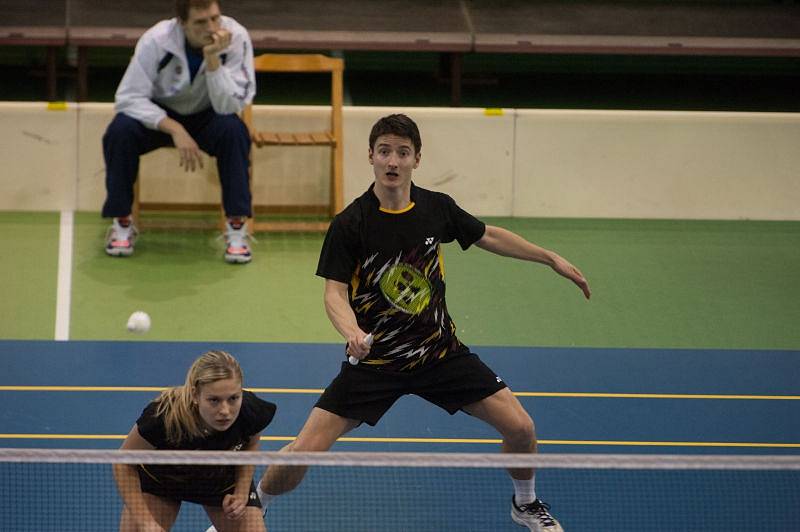 Nejlepší čeští badmintonisté se na víkend sjeli do Karviné, kde budou až do neděle bojovat o tituly domácích šampionů.