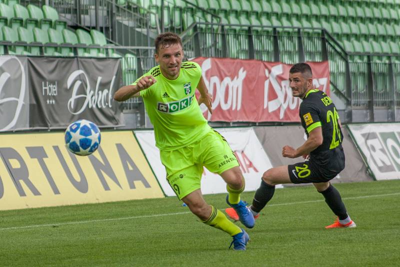 Příprava Karviná - Žilina (v černém) 4:3.