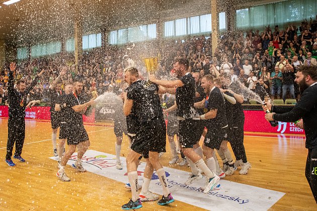 Finále play off házenkářské extraligy mužů - 5. zápas: Karviná - Talent tým Plzeňského kraje, 29. května 2022, Karviná.