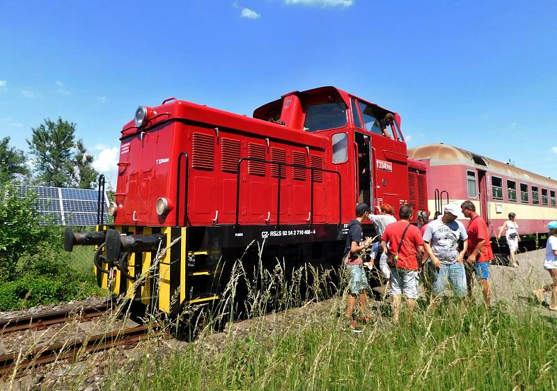 Karel Šula absolvoval jízdu speciálním vlakem po uhelných vlečkách.