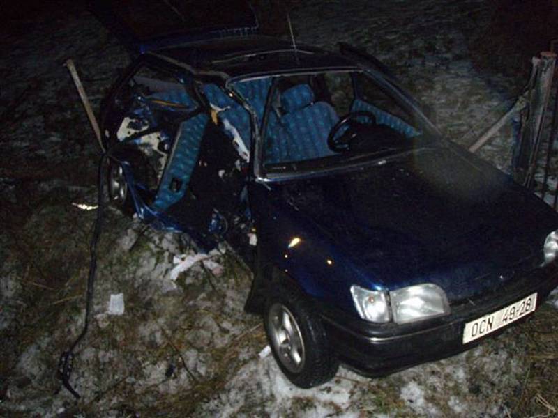 Jedna zraněná žena a vážně zraněná dívka. Takový je výsledek dopravní nehody, která se stala v neděli vpodvečer kolem 17. hodiny na okraji Českého Těšína - v Mistřovicích v Ostravské ulici.