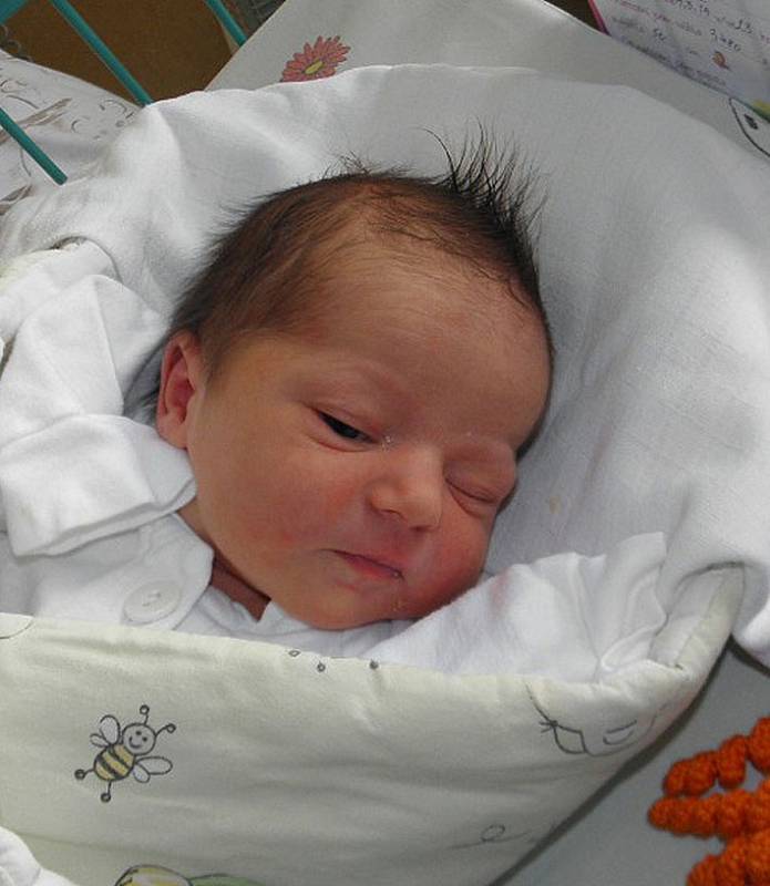 Anna Kolomá se narodila 9. března paní Bedřišce Kamarytové z Karviné. Po narození miminko vážilo 3480 g a měřilo 50 cm.