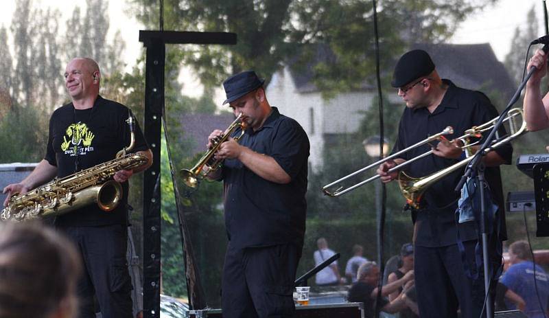 V pátek se konal v parku Adama Sikory v Českém Těšíně hudební festival Rockování nad Olzou.