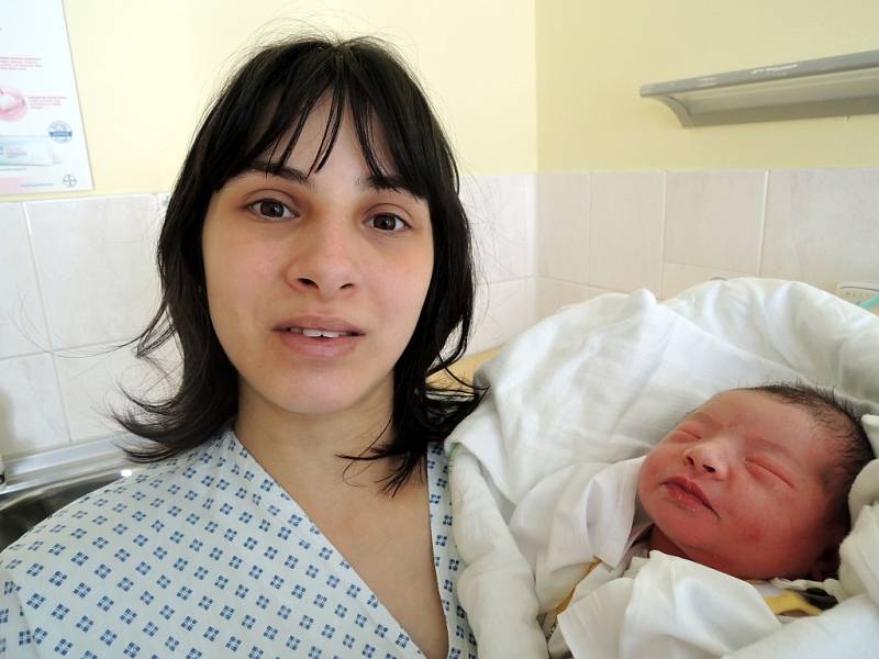 Ester Nguyenová, 2. října 2019, Havířov, váha: 3,41 kg, míra: 49 cm