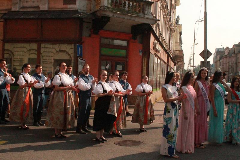 Rozmanité příhraniční slavnosti od pátku do neděle rozezněly centrum Českého Těšína.