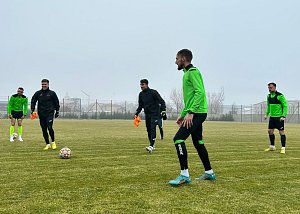Fotbalisté Karviné absolvovali krátké soustředění na Slovensku, kde se připravovali na přírodní trávě v tréninkovém centru DAC Dunajská Streda.
