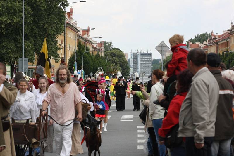 Květinové korzo slavnosti Havířov v květech 2015. 