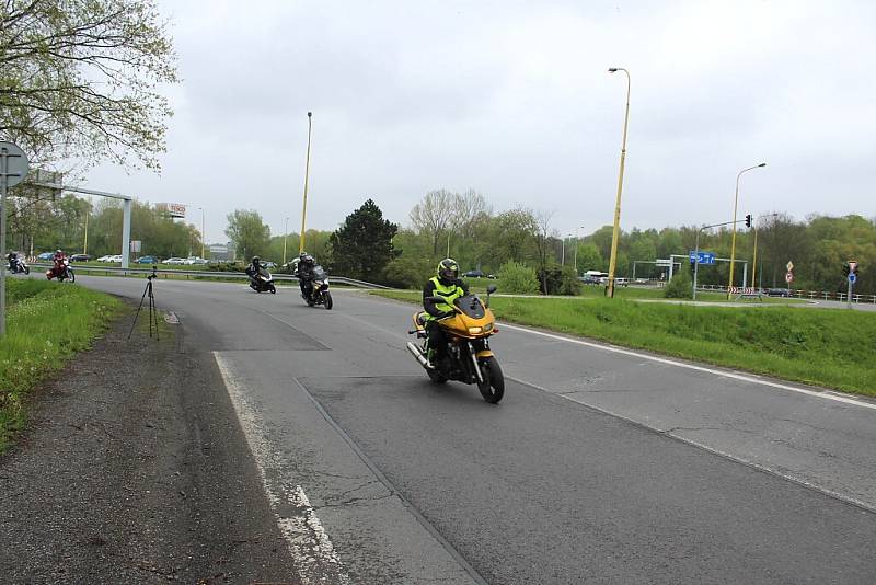 Společná jarní vyjížďka motorkářů z Havířova do Dobré. 