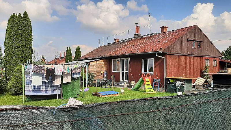 Kolonie finských domků, nejen v Doubravě, má jít k zemi. Jejich majitel, společnost Heimstaden, chce začít s revitalizací, domky strhnout a na jejich místě postavit nové dřevostavby.