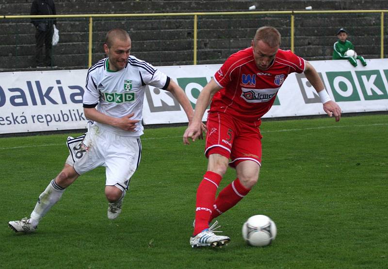 Karvinští fotbalisté (v bílém) porazili doma Ústí nad Labem.