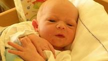 Samuel Matas je první dítě paní Denisy Warzechové z Karviné. Narodil se 14. listopadu a po porodu chlapeček vážil 2960 g a měřil 51 cm.