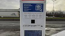 Na hraničním přechodu v Chotěbuzi je instalován samoobslužný kiosk, kde se dá koupit elektronická dálniční známka.