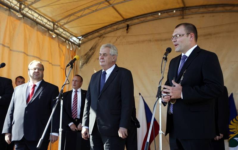 Prezident Zeman při setkání s občany Karviné.