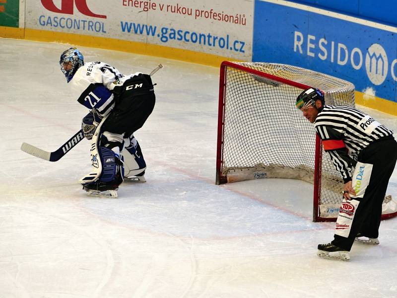 AZ Havířov (v bílém) - HC Frýdek-Místek.