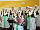 Oslavy pětadvacátých narozenin folklorního souboru Havířovské babky v prostorách Hotelové školy v Havířově. 