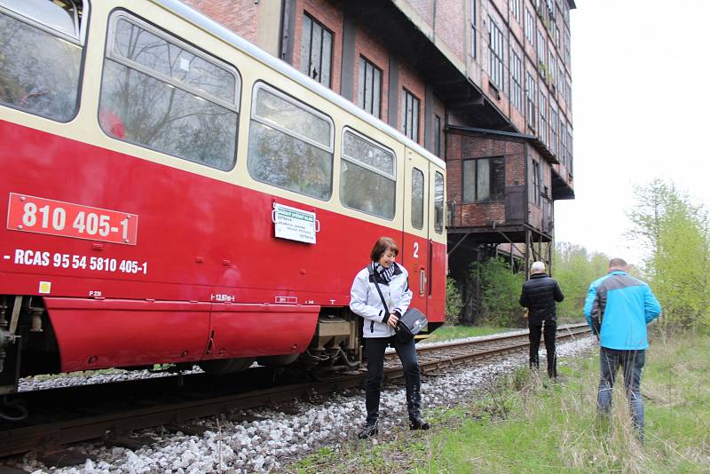 Vyjížďka speciálním vlakem po vlečkách báňské dráhy na Karvinsku.