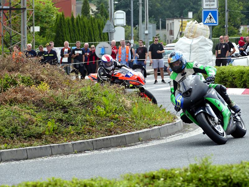 Závody silničních motocyklů na přírodním Těrlickém okruhu o Havířovský zlatý kahanec 2017.