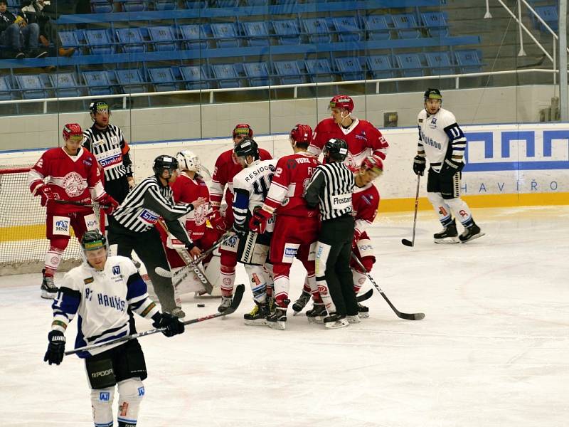 AZ Havířov (v bílém) - HC Frýdek-Místek.