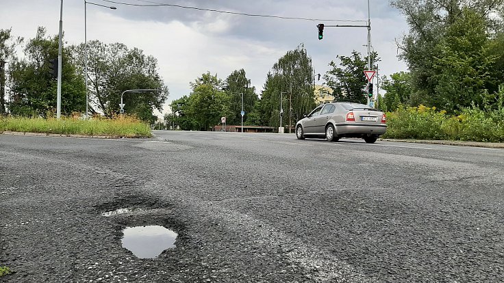 V Českém Těšíně začíná v pondělí oprava ulice Frýdecká, která přinese komplikace v dopravě. Potrvá několik týdnů.