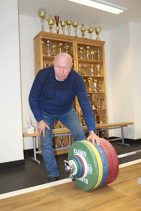 Horní Suchá. Vzpěračská legenda Emil Brzóska, trenér vzpěračů tamního klubu a české reprezentace do 17 let.