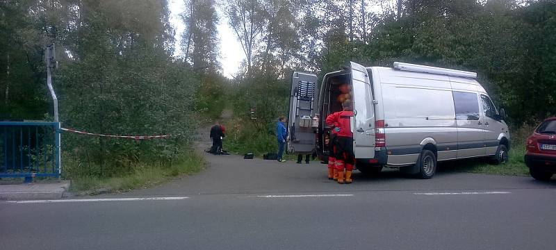 Policisté vytáhli mrtvého muže z havířovské říčky Sušanky.