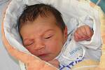 Denisek se narodil 1. září mamince Nikol Unuckové z Karviné. Po porodu dítě vážilo 2640 g a měřilo 47 cm.