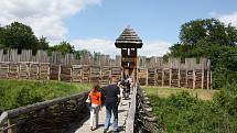 O několik století zpět se ocitli návštěvníci, kteří v sobotu navštívili archeopark v Chotěbuzi. Na vlastní oči se mohli přesvědčit, jak vypadal život starých Slovanů v době Velké Moravy. 