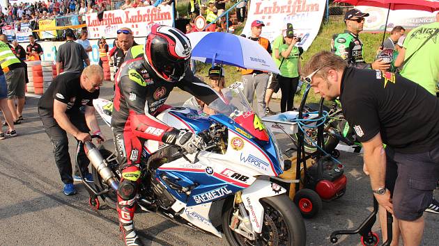 Havířovský zlatý kahanec na Těrlickém okruhu 2017. Marek Červený na stroji BMW 1000RR.