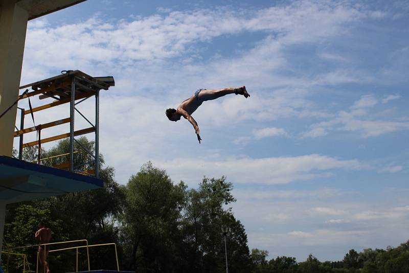 HighJump 2017 na havířovském letním koupališti. 