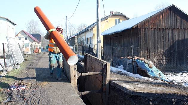 Stavba kanalizace ve Věřňovicích potrvá celý rok. 