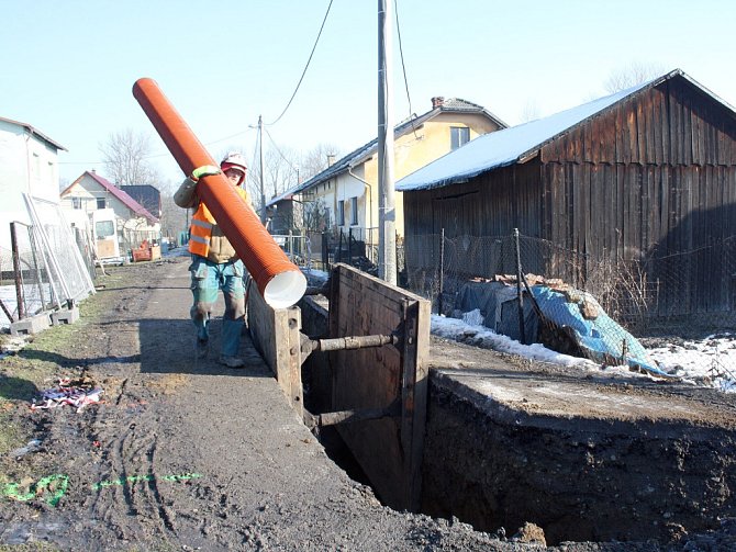 Stavba kanalizace ve Věřňovicích potrvá celý rok. 